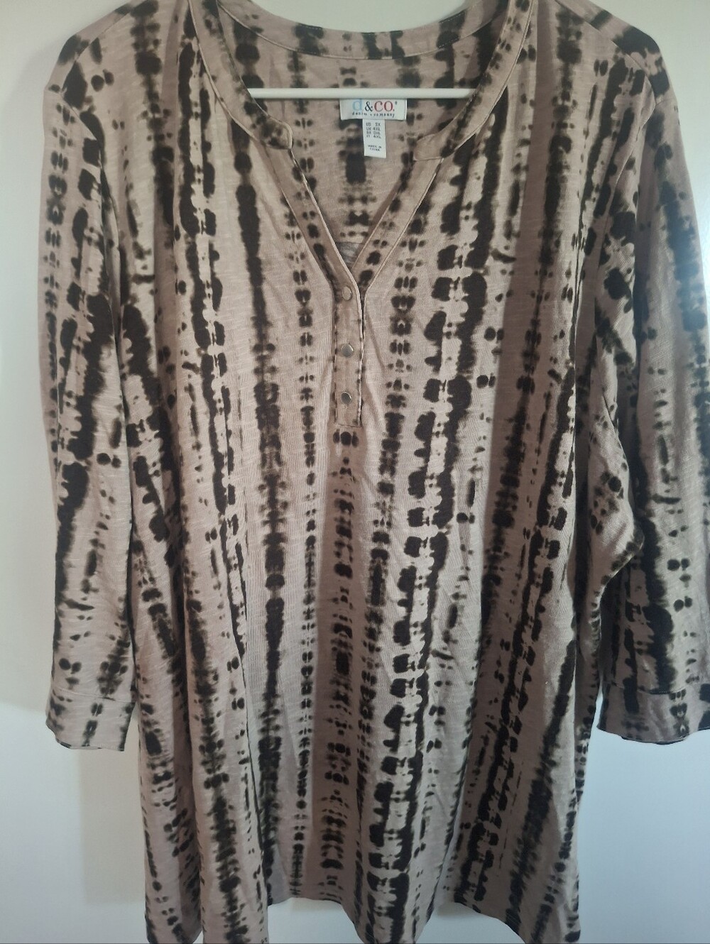CO Brown Tie-Dye Henley Tunic